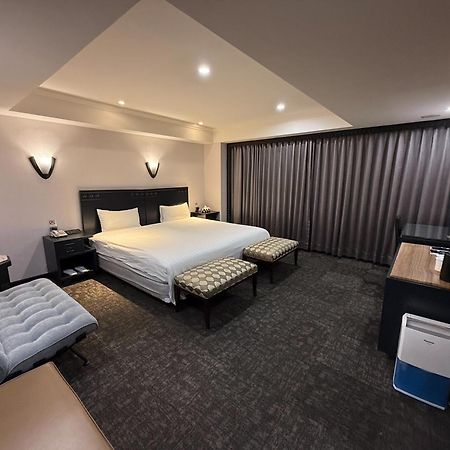Wowhappy Daan Hotel Taipei Exterior photo